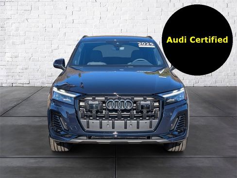 Certified 2025 Audi Q7 2.0T Premium w/ Convenience Plus Package image 3