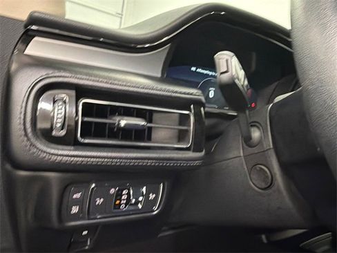 Used 2022 Lincoln Nautilus FWD w/ Premium Package image 31