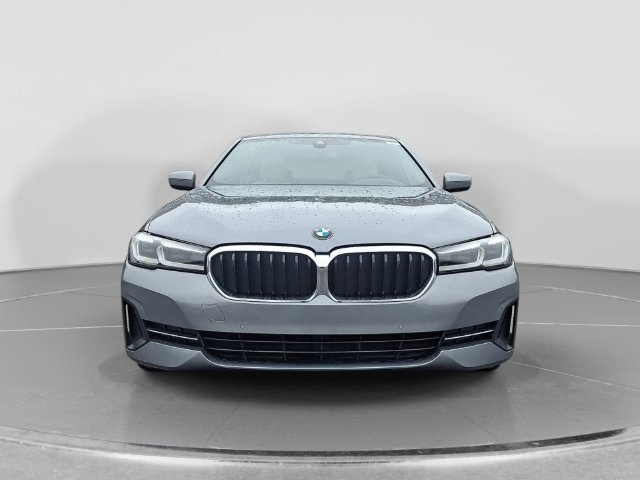 Used 2023 BMW 530i w/ Premium Package RWD image 2