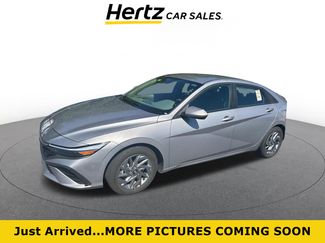 Used 2026 Hyundai Elantra Hybrid FWD video 1