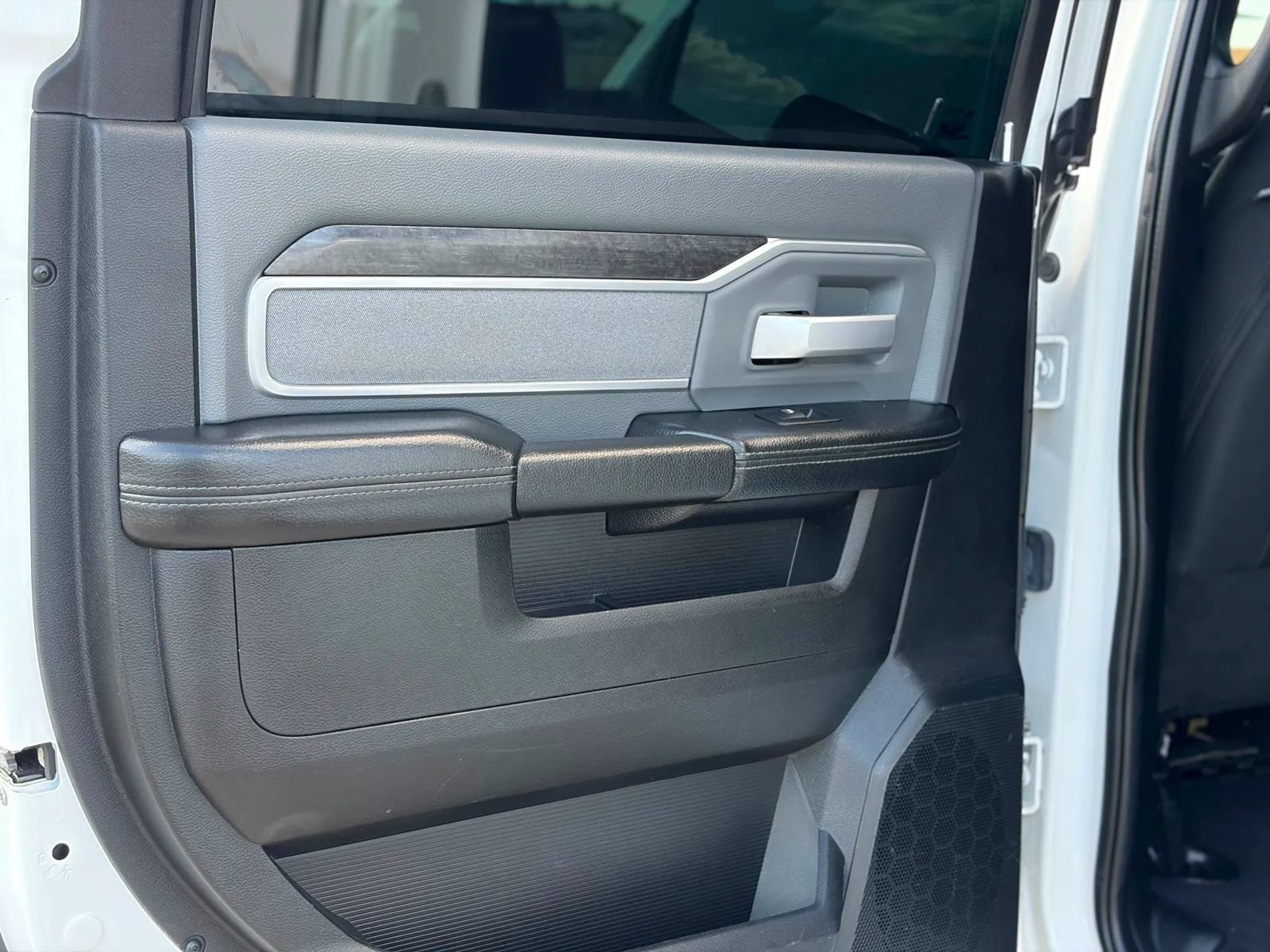 Used 2021 RAM 2500 Big Horn AWD/4WD image 15