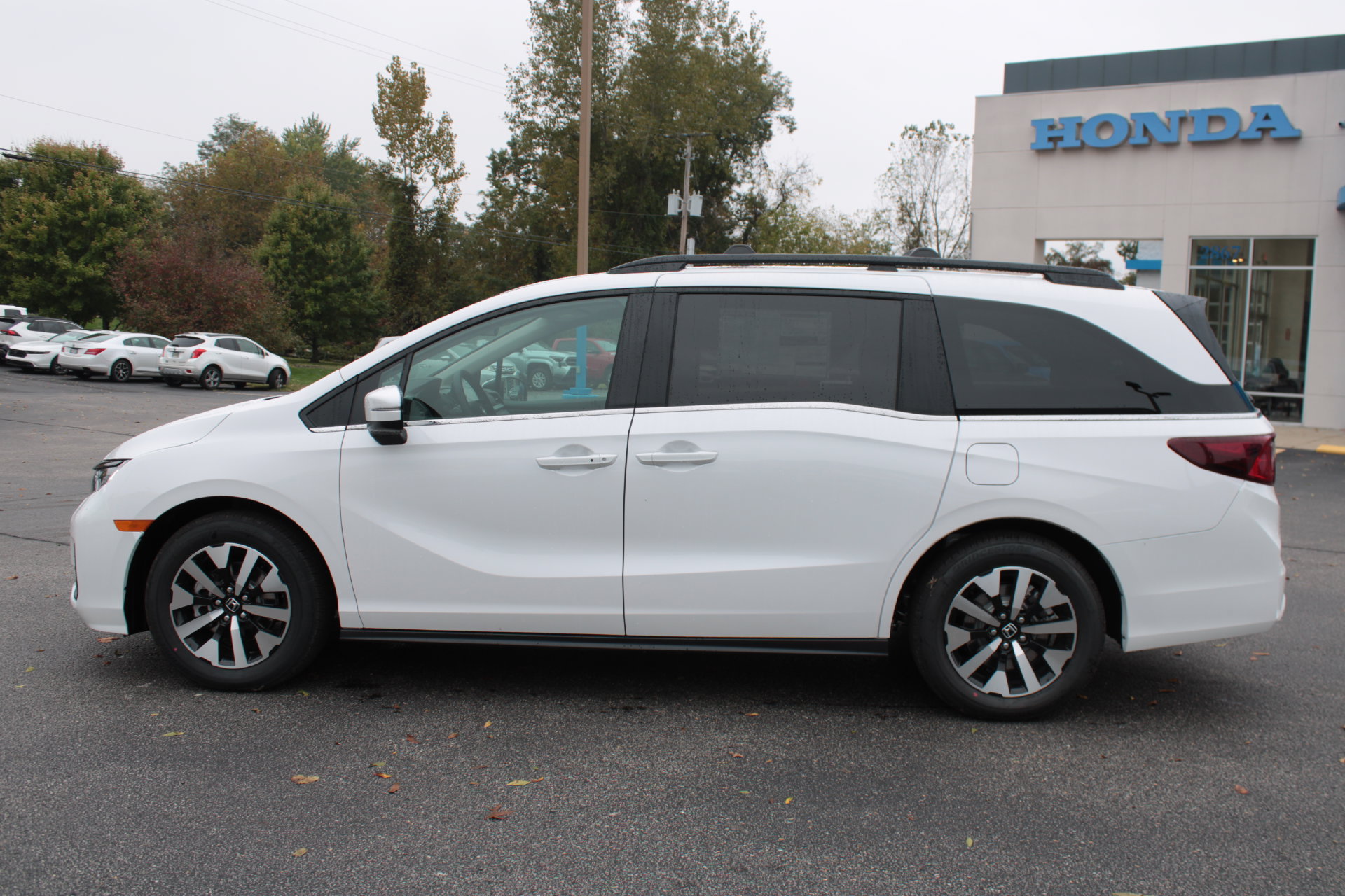 New 2027 Honda Odyssey EX-L image 9