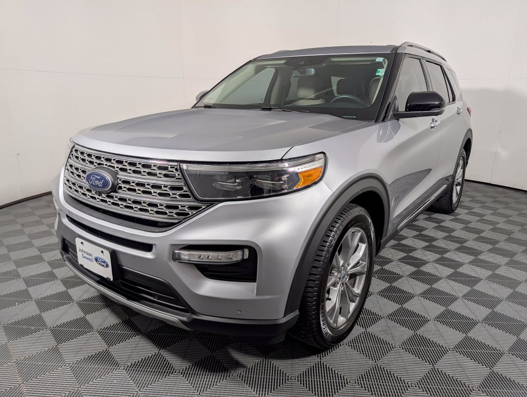 Used 2021 Ford Explorer Limited w/ Equipment Group 301A AWD/4WD image 4