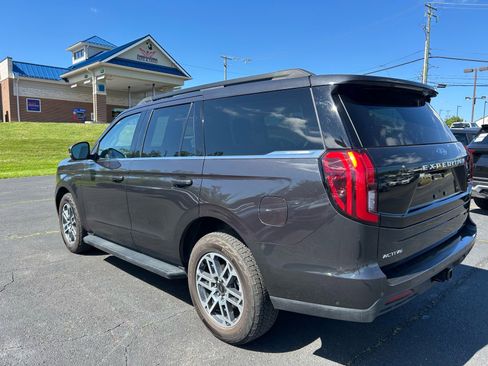 Used 2025 Ford Expedition Active AWD/4WD image 8