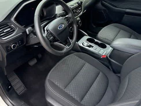 Used 2023 Ford Escape Active AWD/4WD image 11