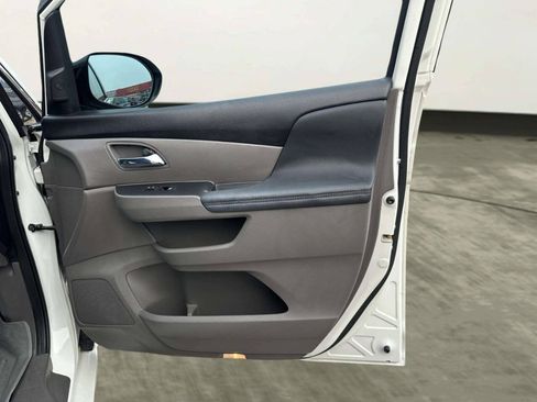 Used 2016 Honda Odyssey Touring Elite image 26