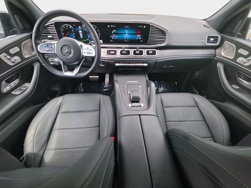 Used 2023 Mercedes-Benz GLS 450 4MATIC image 9