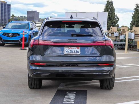 Used 2023 Audi e-tron Premium w/ Convenience Plus Package AWD/4WD image 3