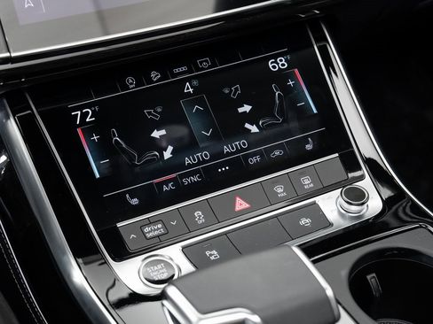 Certified 2025 Audi Q7 3.0T Premium Plus image 17