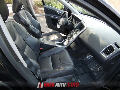 Used 2017 Volvo XC60 T5 Dynamic w/ Preferred Option Package FWD image 24
