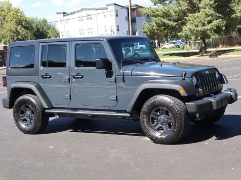 Used 2017 Jeep Wrangler Unlimited Sport w/ Max Tow Package AWD/4WD image 2