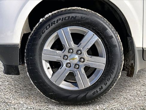Used 2012 Chevrolet Traverse LT image 9