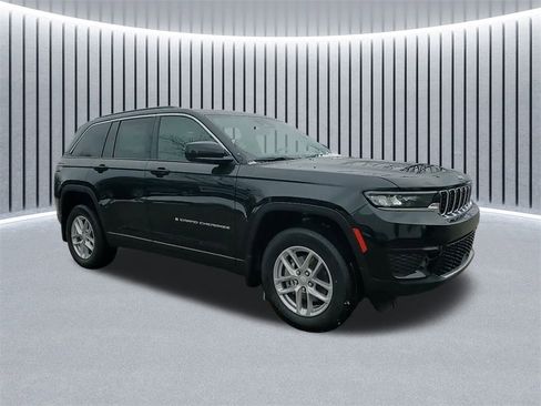 New 2025 Jeep Grand Cherokee Laredo X w/ Luxury Tech Group I image 2