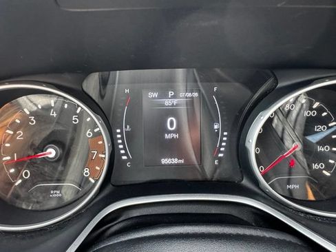 Used 2018 Jeep Compass Sport AWD/4WD image 23
