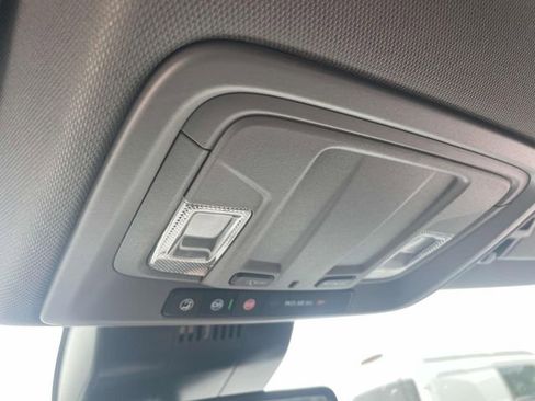 Used 2025 GMC Sierra 1500 SLT image 34