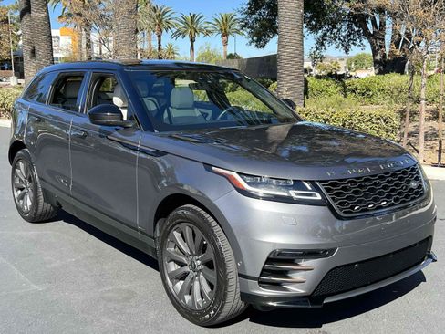 Used 2018 Land Rover Range Rover Velar R-Dynamic SE AWD/4WD image 16
