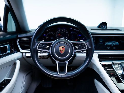 Used 2018 Porsche Panamera 4S AWD/4WD image 12