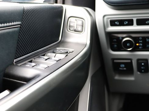 Used 2023 Ford F150 Limited image 11