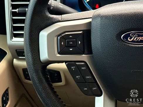 Used 2015 Ford F150 Lariat image 17