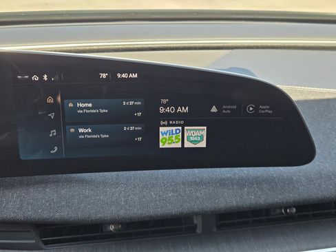 Used 2025 Lucid Air Pure RWD image 9