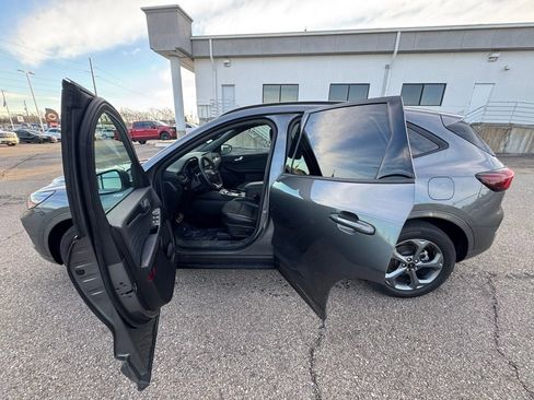 Used 2023 Ford Escape ST-Line w/ Tech Pack #1 image 4