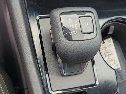Used 2021 Nissan Rogue S FWD image 24