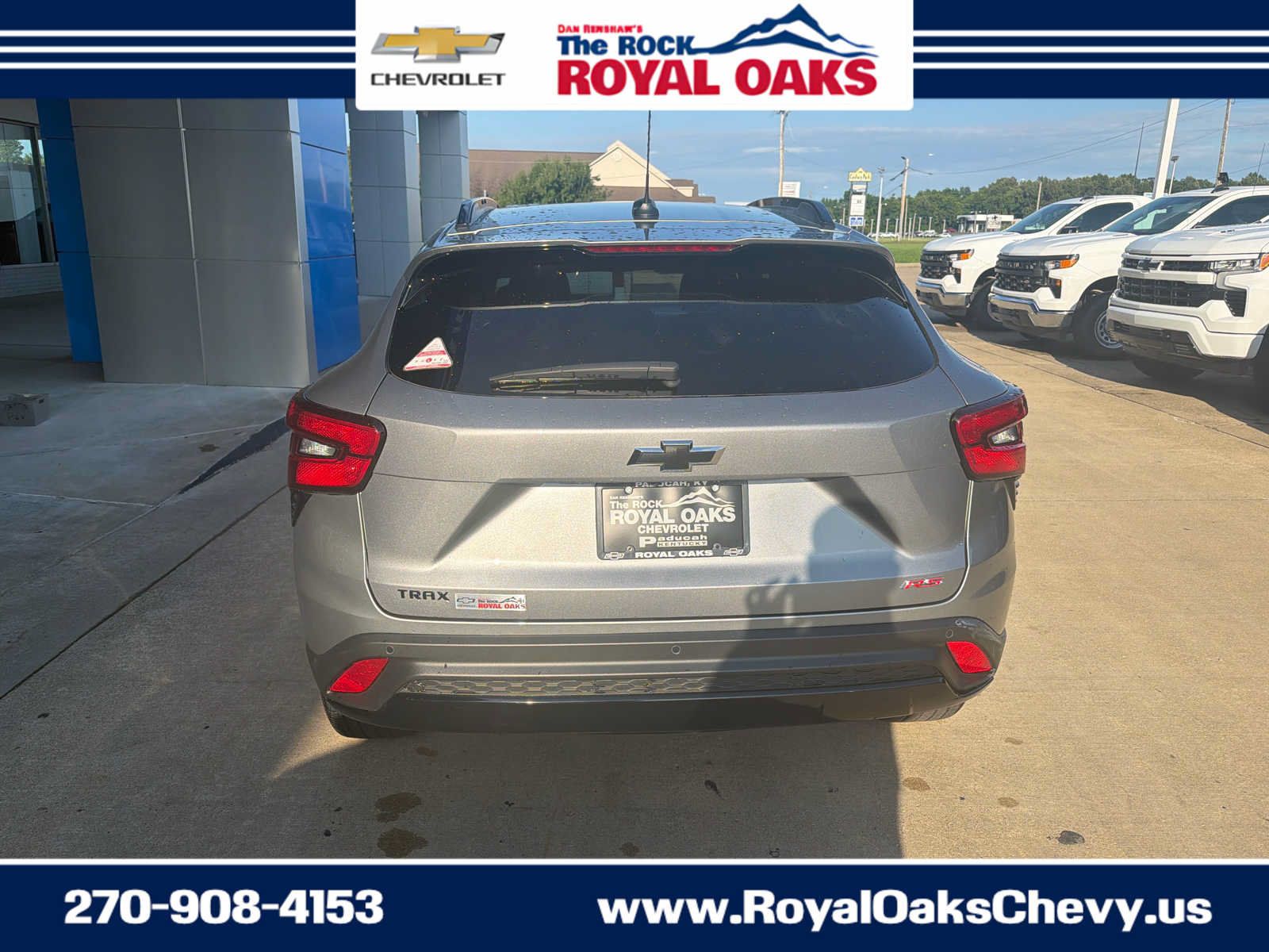Used 2025 Chevrolet Trax RS w/ Sunroof Package FWD image 4