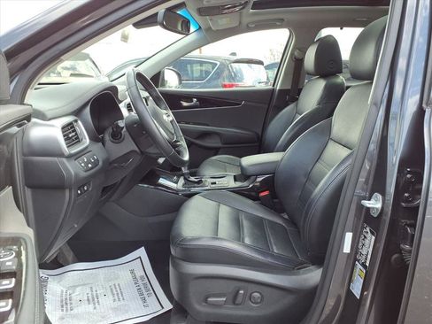 Used 2019 Kia Sorento EX w/ EX Touring Package image 22