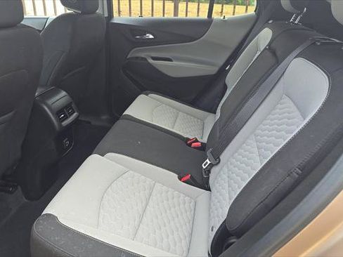 Used 2019 Chevrolet Equinox LS w/ LS Convenience Package FWD image 12