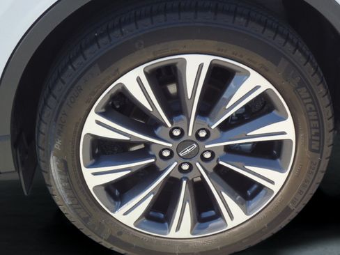 Used 2021 Lincoln Corsair Reserve w/ Equipment Group 201A AWD/4WD image 9