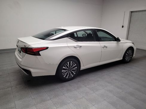 Used 2023 Nissan Altima 2.5 SV FWD image 10