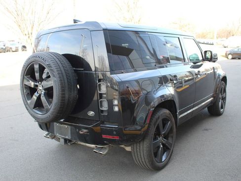 Used 2022 Land Rover Defender 110 V8 image 2