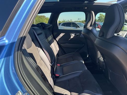 Used 2019 Volvo XC60 T5 R-Design image 15