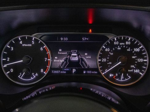 Used 2023 Nissan Rogue SL w/ SL Premium Package image 16