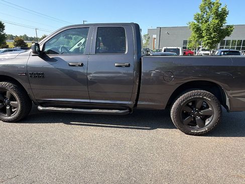 Used 2018 RAM 1500 Express RWD image 11