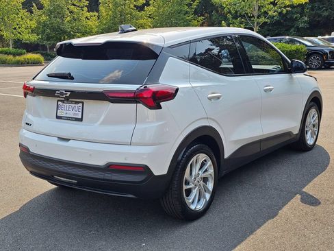 New 2027 Chevrolet Bolt LT w/ Comfort Package FWD image 5