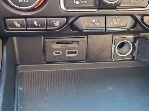 Used 2021 Chevrolet Tahoe High Country image 31