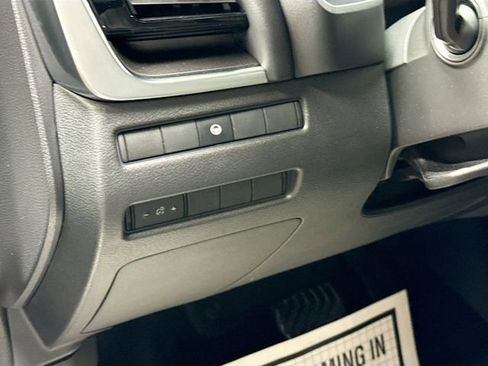 Used 2021 Nissan Rogue SV image 10