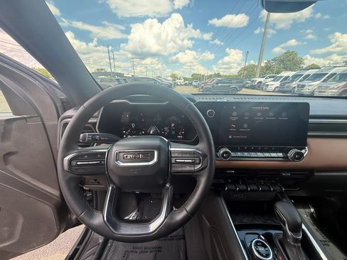 Used 2024 GMC Canyon AT4 w/ Canyon Safety Plus Package AWD/4WD image 25