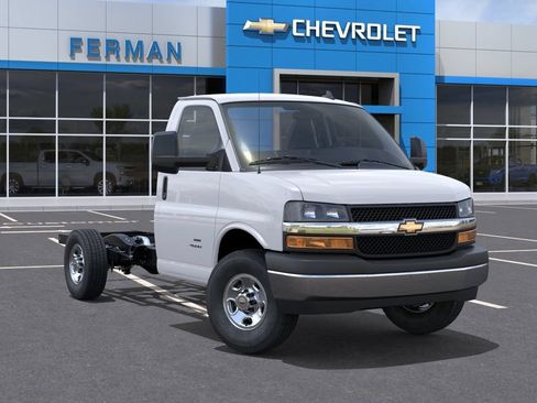 New 2026 Chevrolet Express 3500 w/ Power Convenience Package RWD image 8