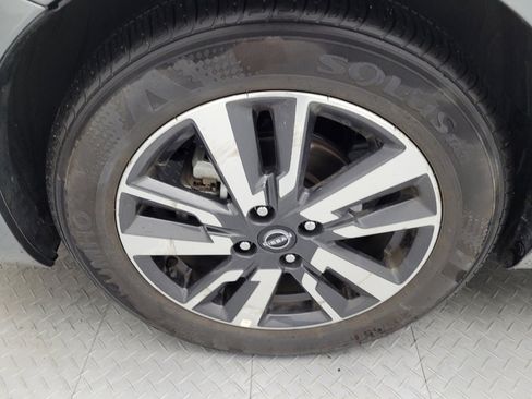 Used 2025 Nissan Versa SV image 31