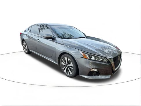 Used 2019 Nissan Altima 2.5 SL image 1