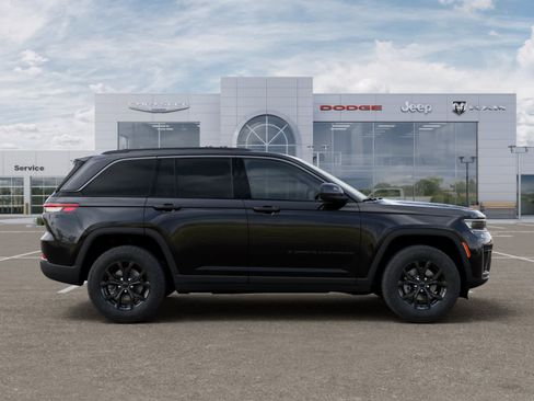 New 2026 Jeep Grand Cherokee Altitude AWD/4WD image 21