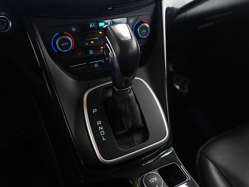 Used 2017 Ford C-MAX Titanium w/ Equipment Group 301A image 25