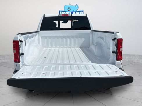 New 2026 RAM 1500 Big Horn AWD/4WD image 34