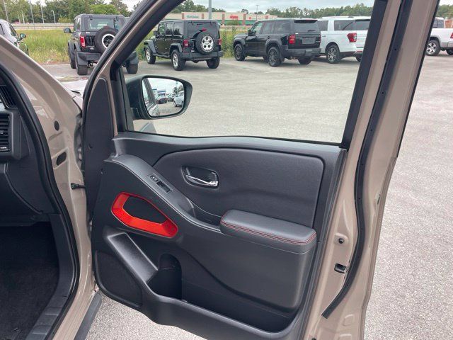 Used 2022 Nissan Frontier Pro-X RWD image 37