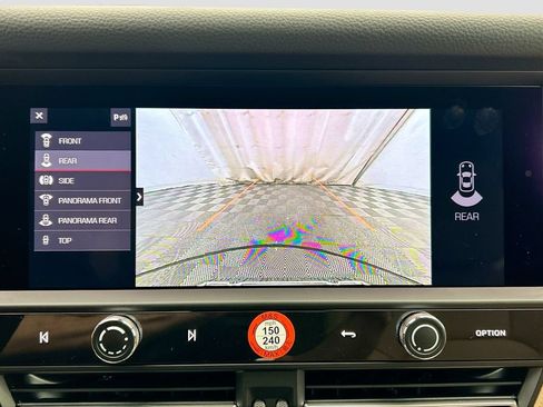Certified 2026 Porsche Macan AWD/4WD image 18