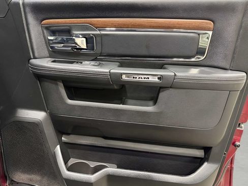 Used 2017 RAM 1500 Laramie AWD/4WD image 11