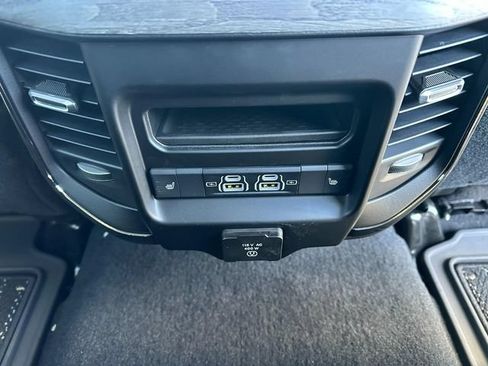 New 2025 RAM 2500 Limited AWD/4WD image 6