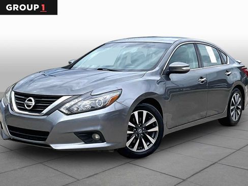 Used 2017 Nissan Altima 2.5 SL w/ 2.5 Technology Package FWD image 1